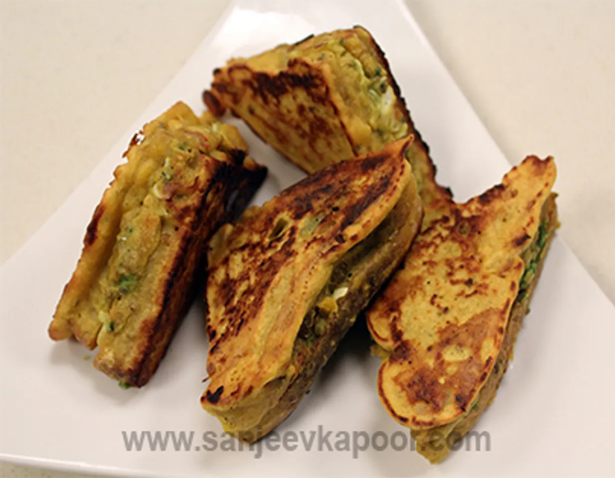 Jain Tawa Bread Pakoda