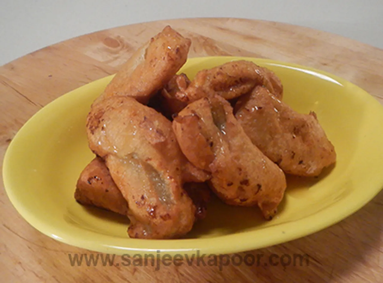 Banana Fritters a La Sri Lanka