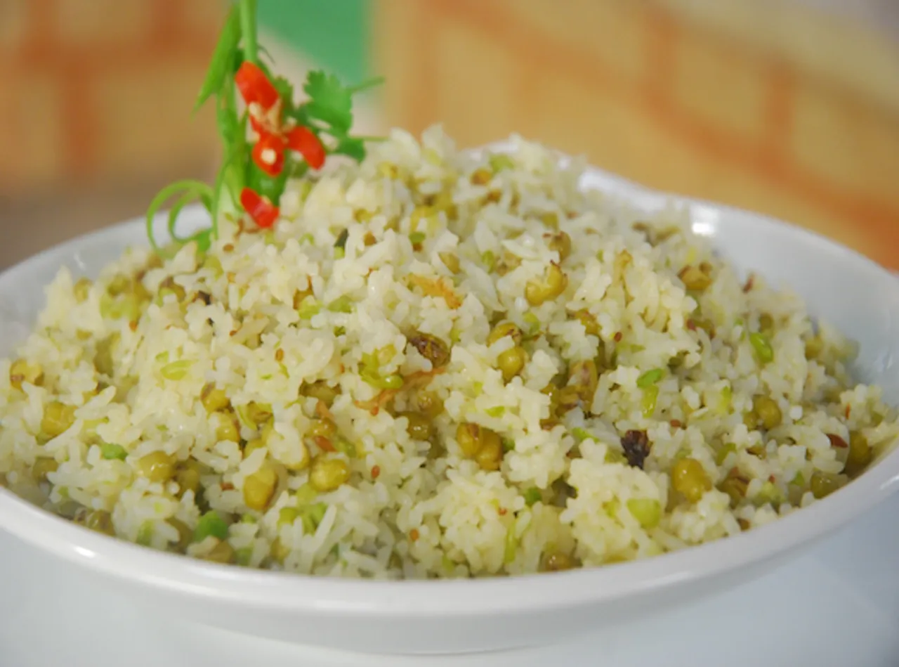 Moong Matar ki Khichdi