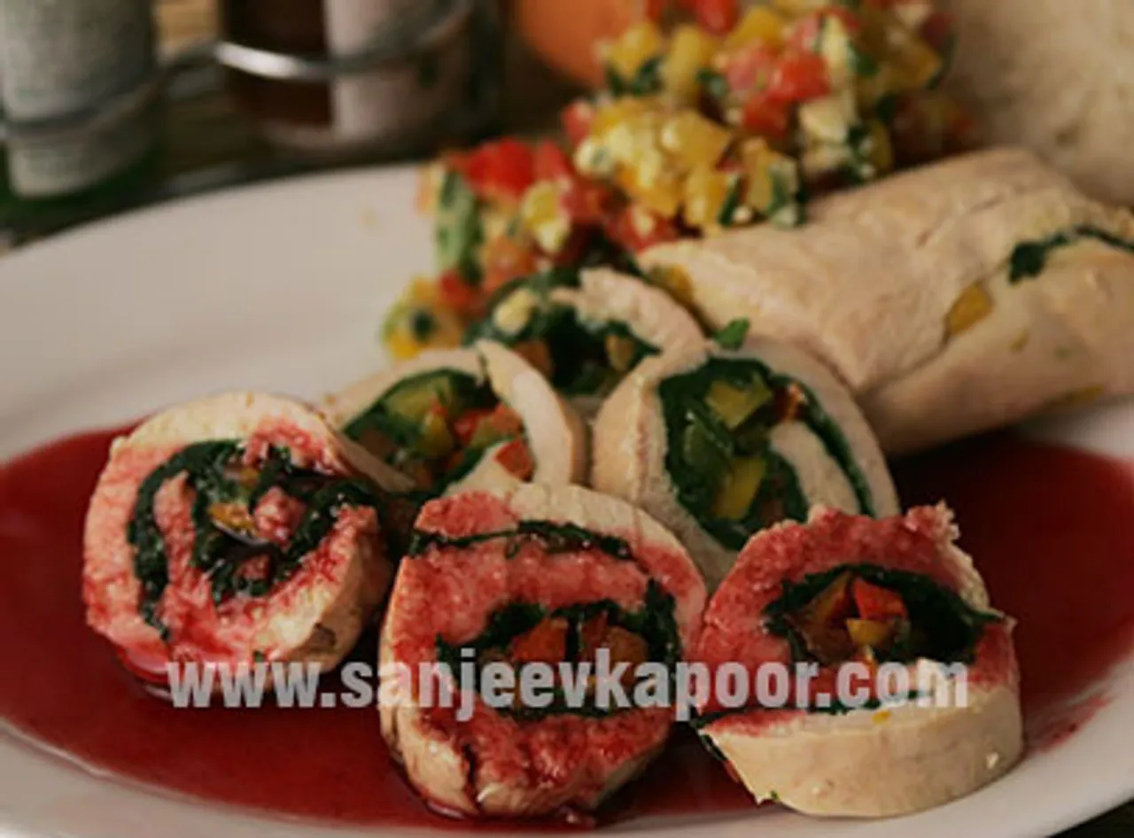 Chicken Roulade With Cranberry Sauce