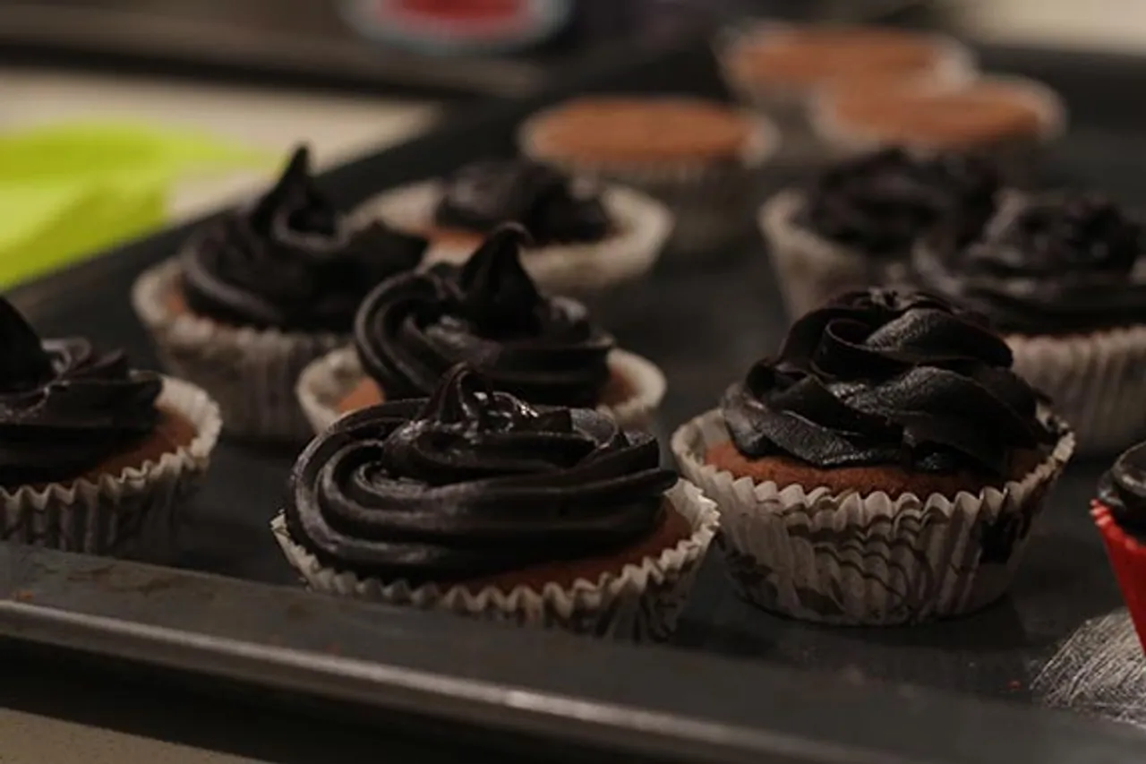 Eggless Brownie Cupcakes