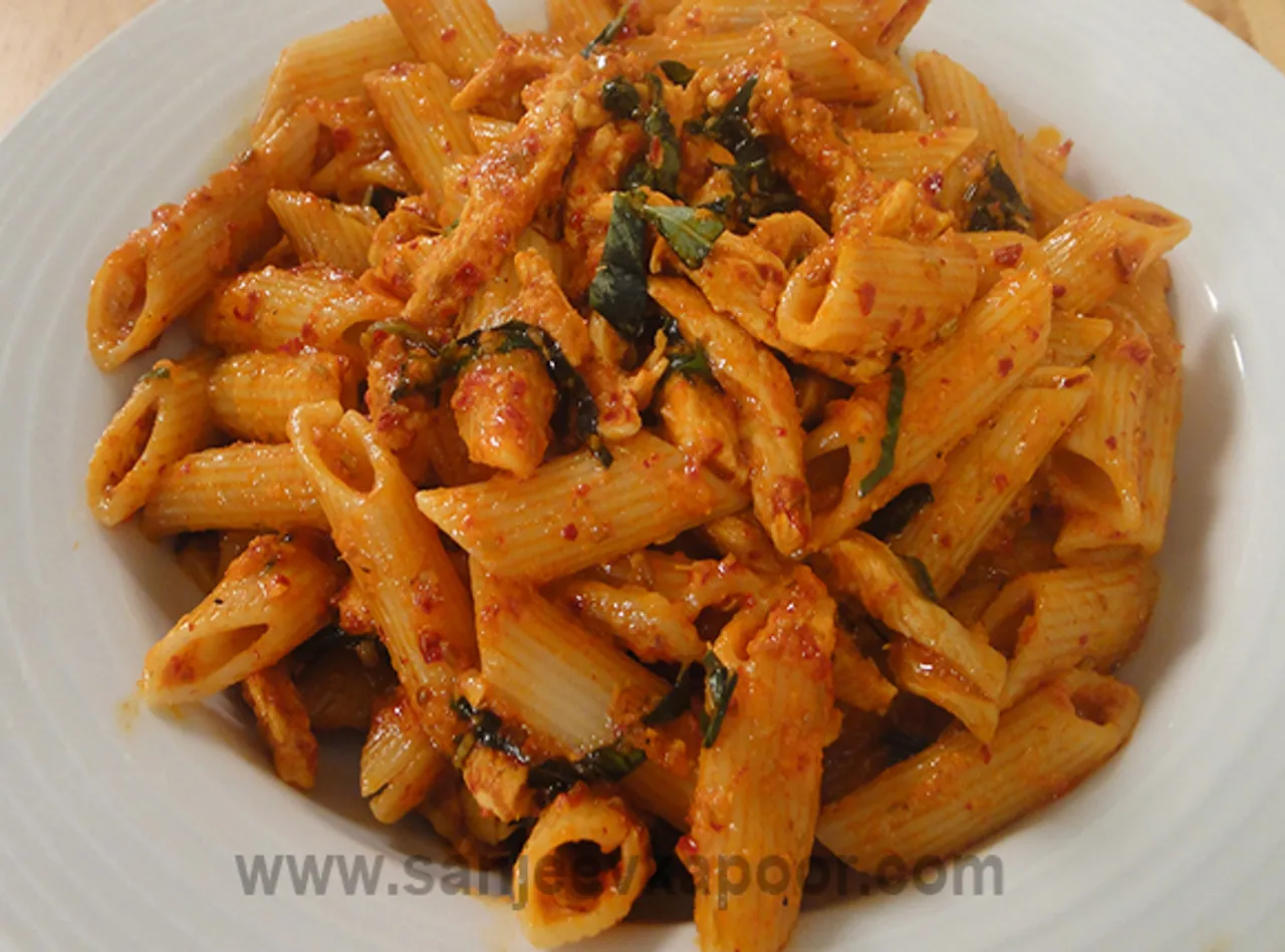 Red Curry Chicken Pasta