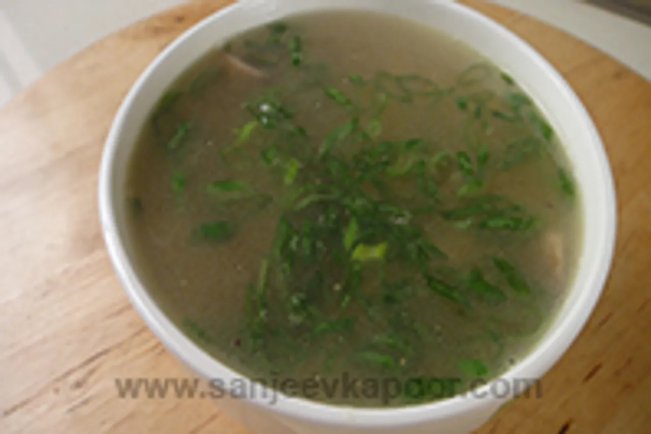 Lemon and Coconut Flavoured Chicken Soup