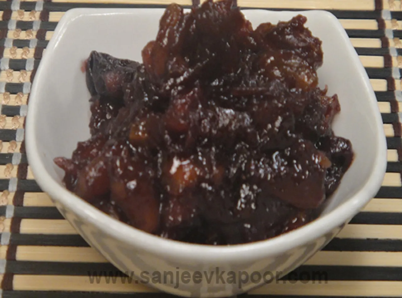 Angoor aur Khajur ki Chutney