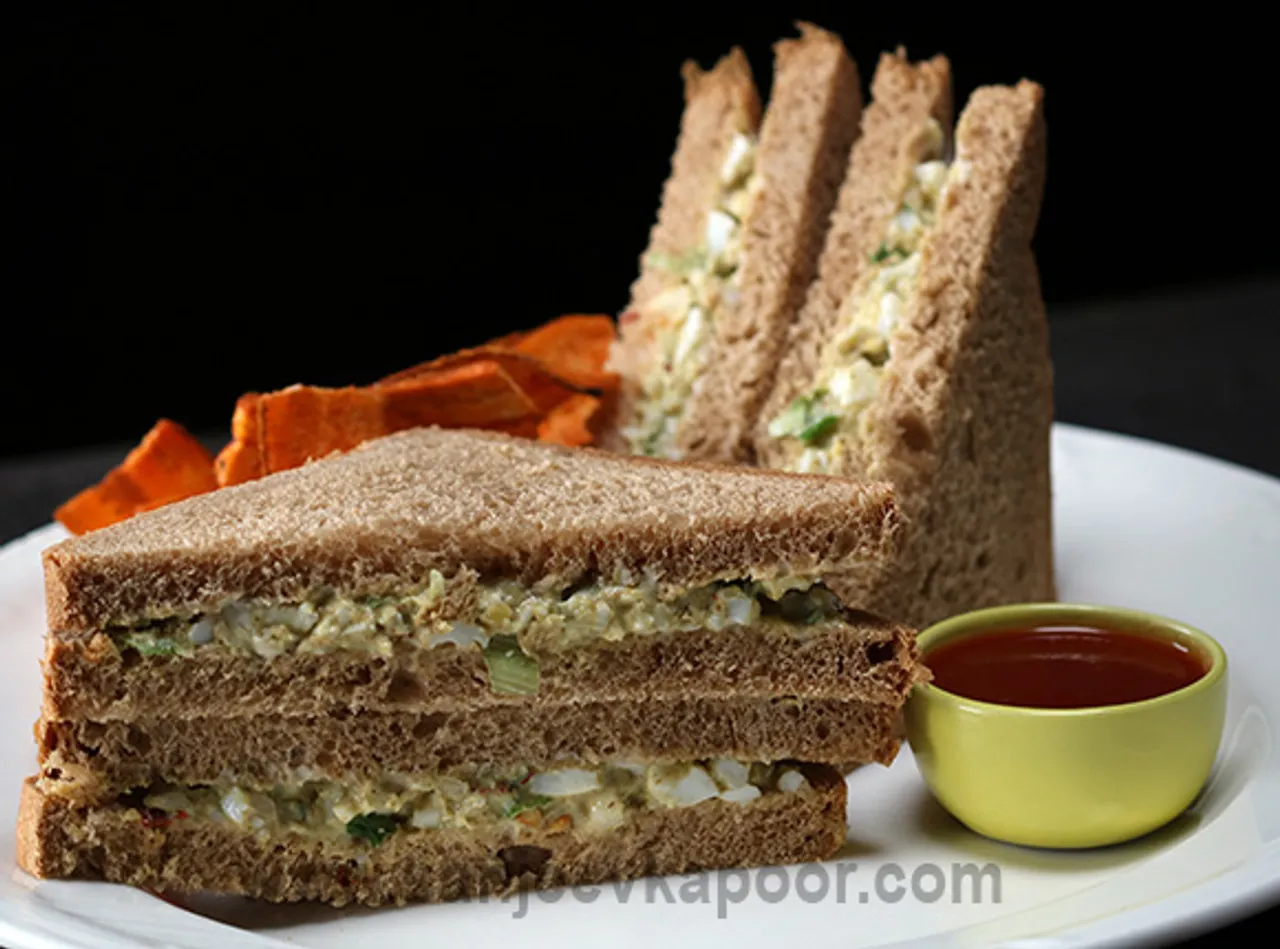 Curried Egg Sandwich