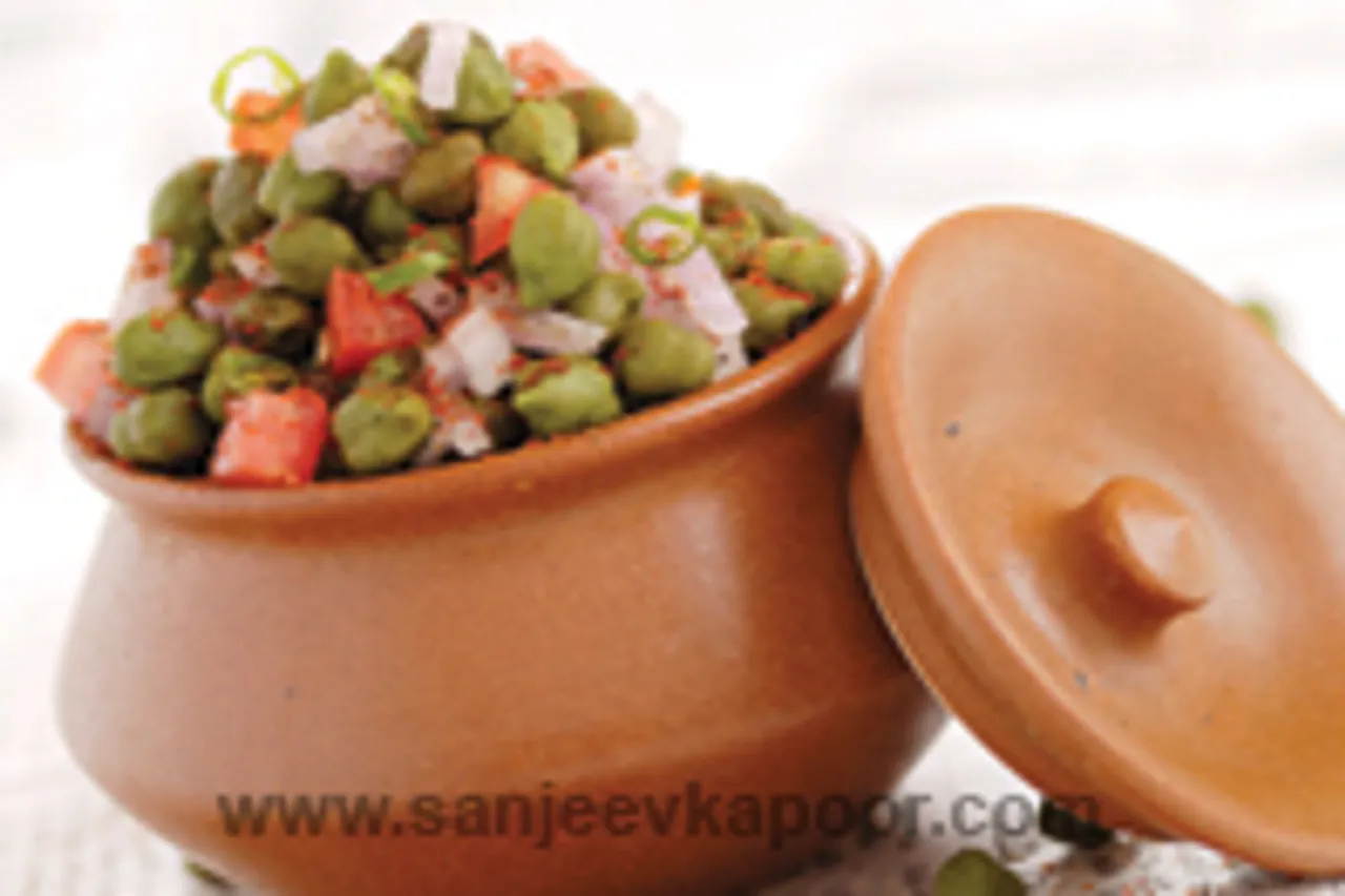 Green Chana Chaat