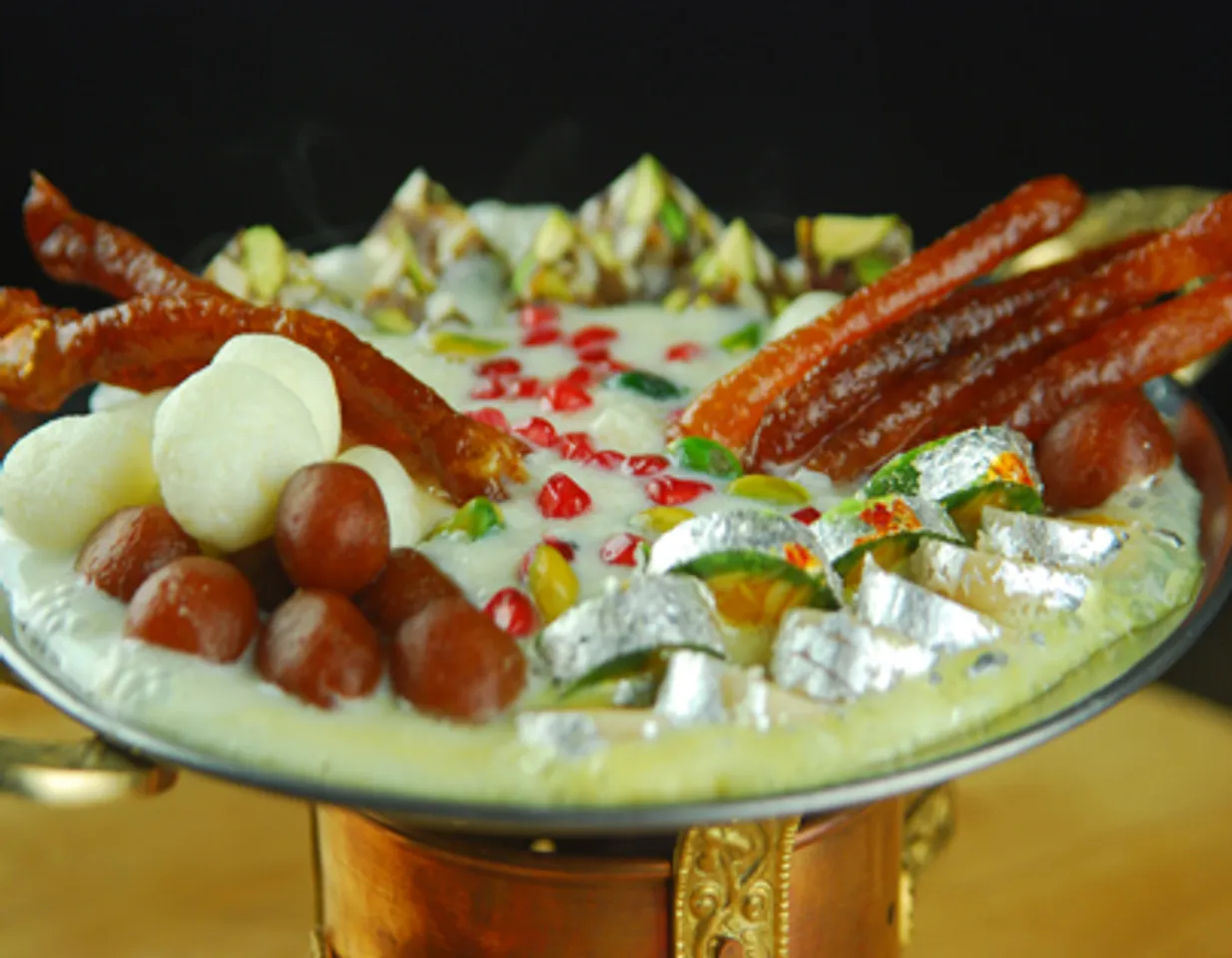 Deluxe Tawa Mithai Chaat