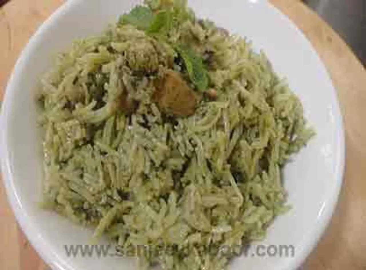 Green Masala Chicken Pulao