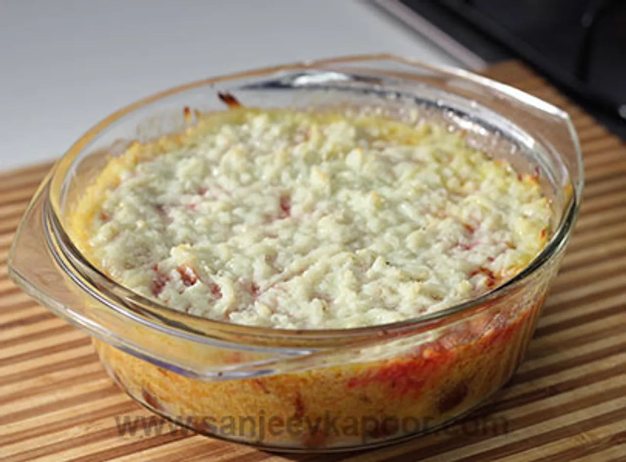 Baked Gajar Halwa with Gulab Jamun