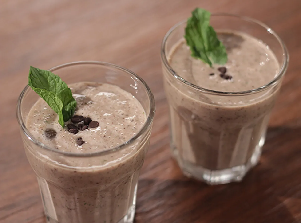 Minty Chocolate Chip Shake-SK Khazana