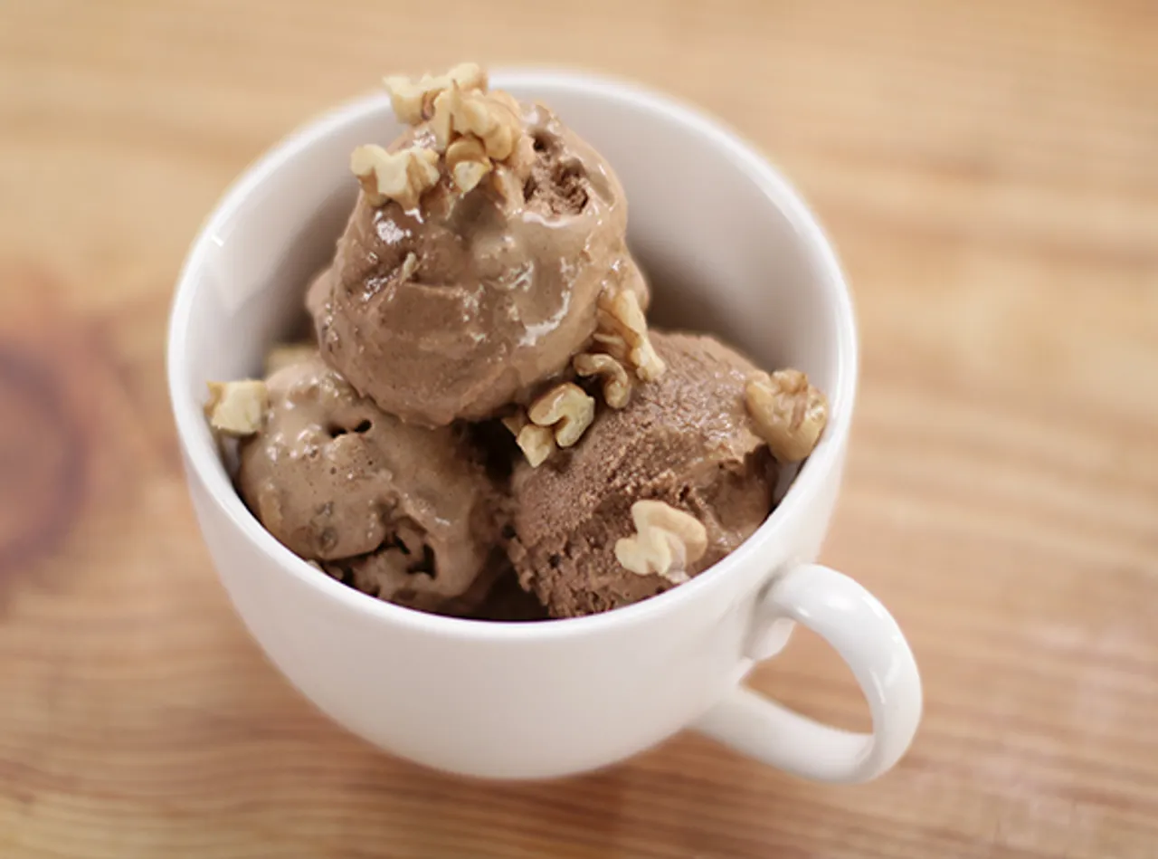 Coffee and Walnut Ice Cream - SK Khazana