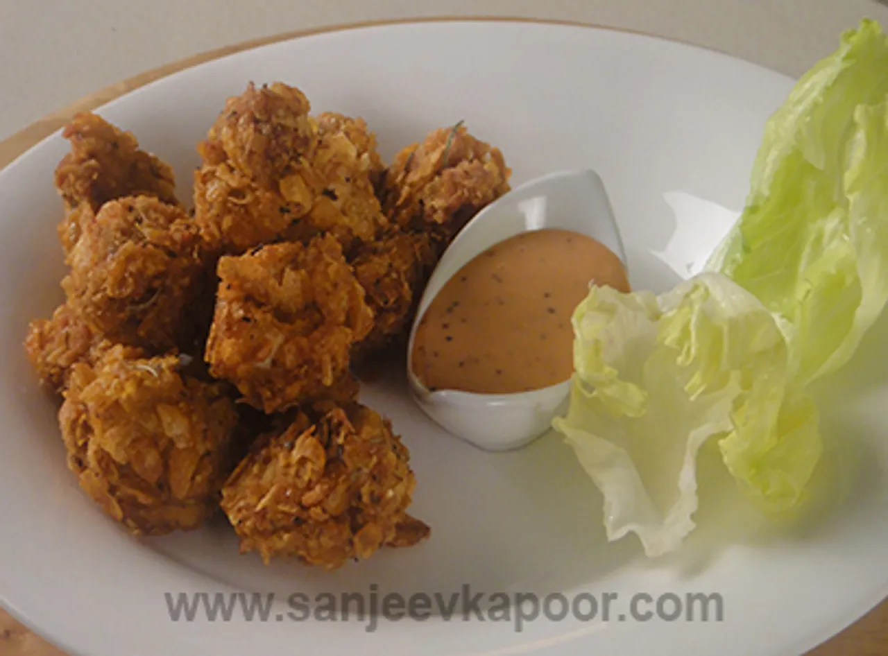 Cornflakes Crusted Chicken Nuggets