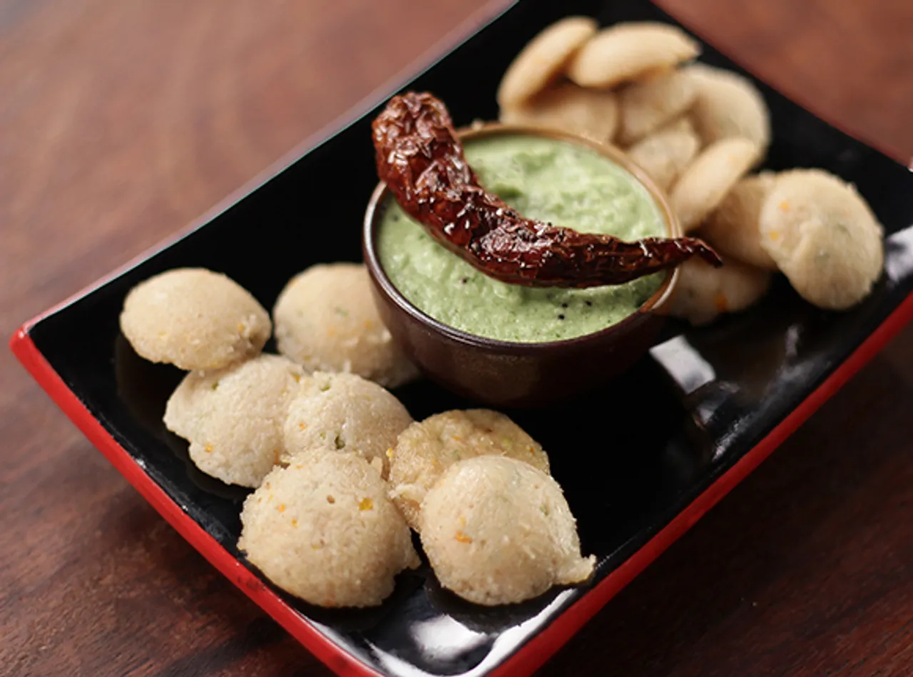 Oats Idli - SK Khazana