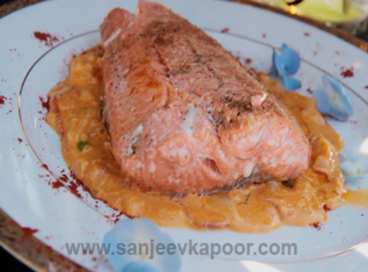 Salmon in Coconut Sauce