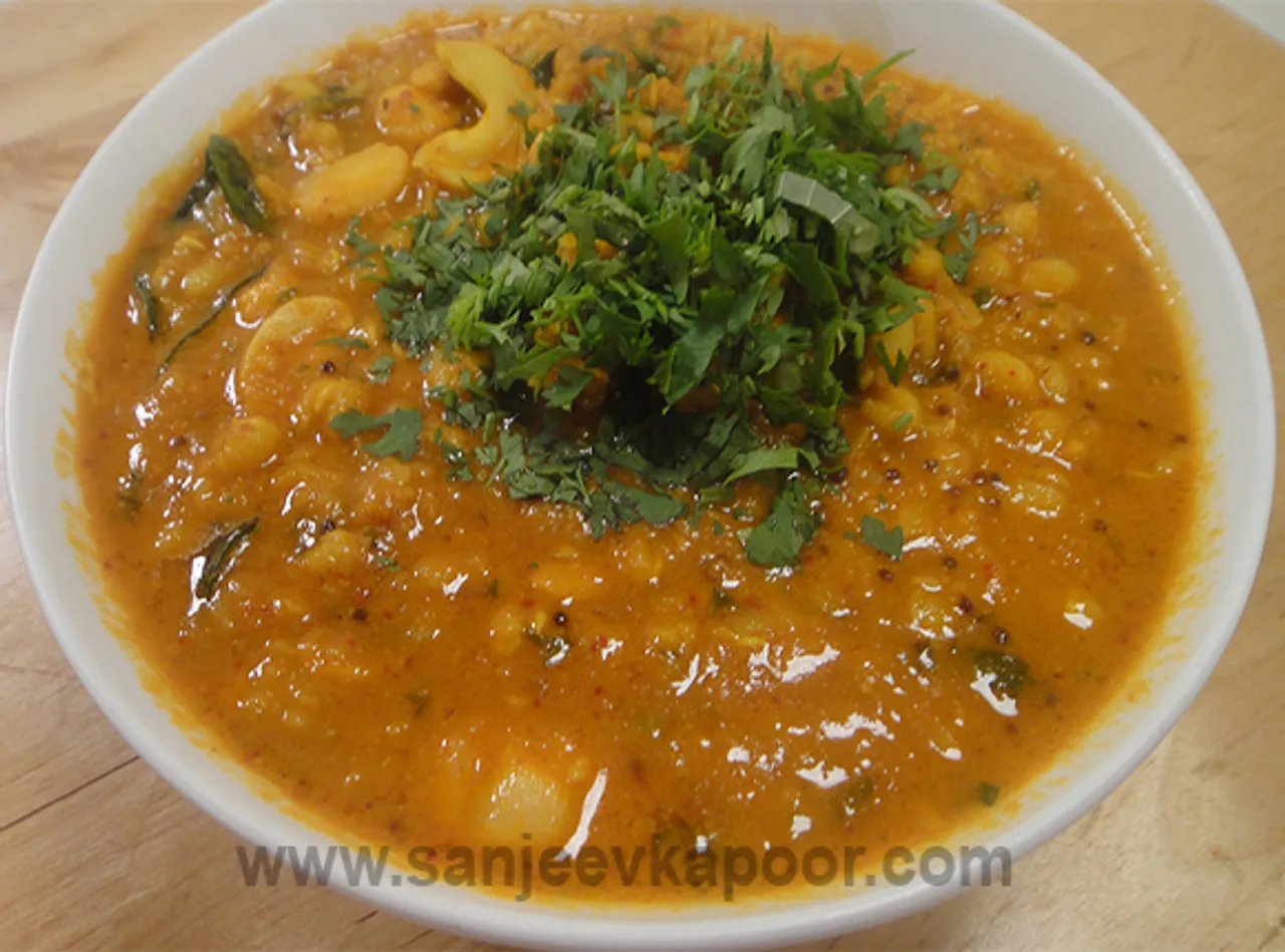 Green Moong in Coconut Gravy