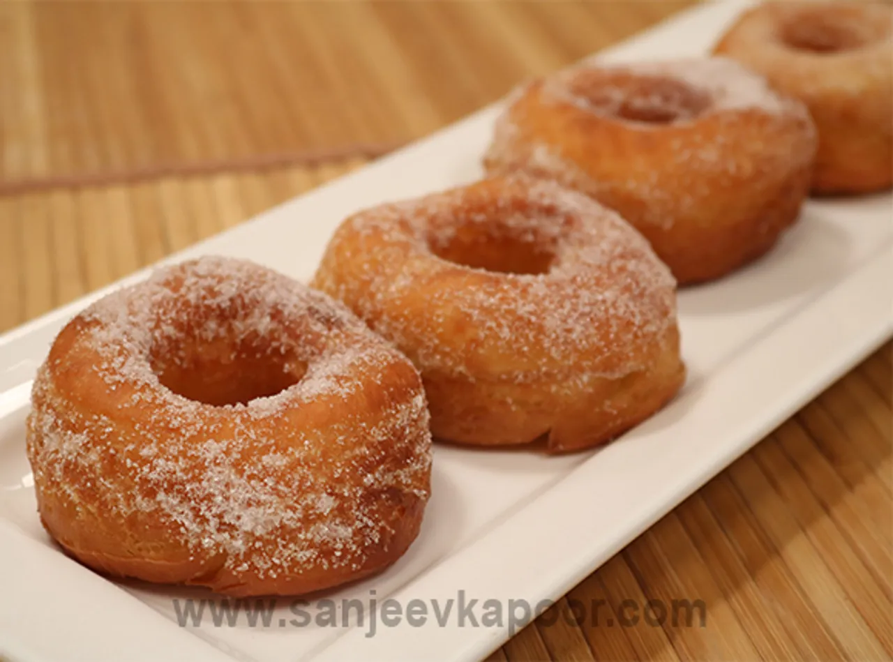 Paczki (Polish Doughnuts)