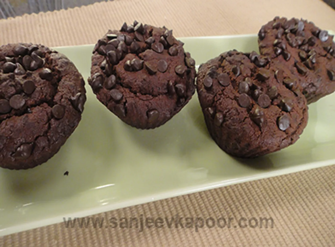 Eggless Chocolate Chip Muffins