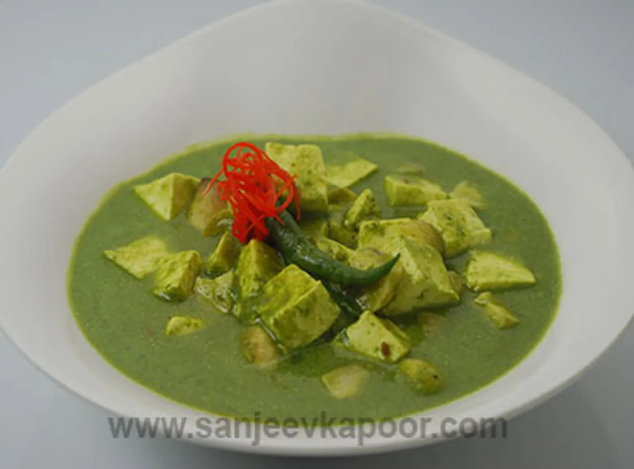 Paneer Mushroom in Palak Gravy