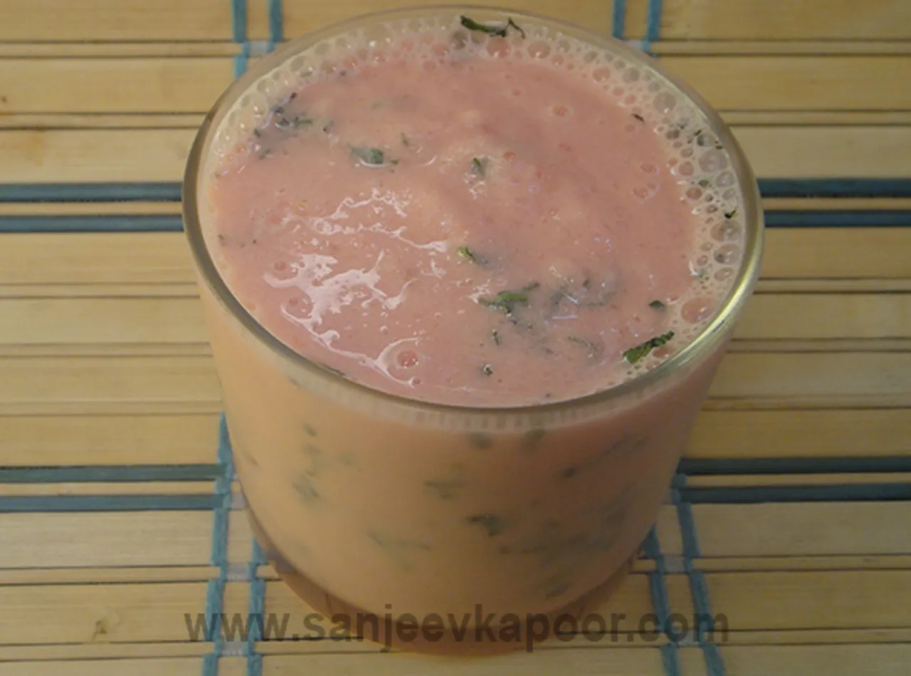 Chilled Watermelon and Yogurt Smoothie