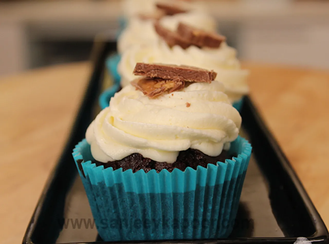 Gulab Jamun Cupcakes with Buttercream Frosting