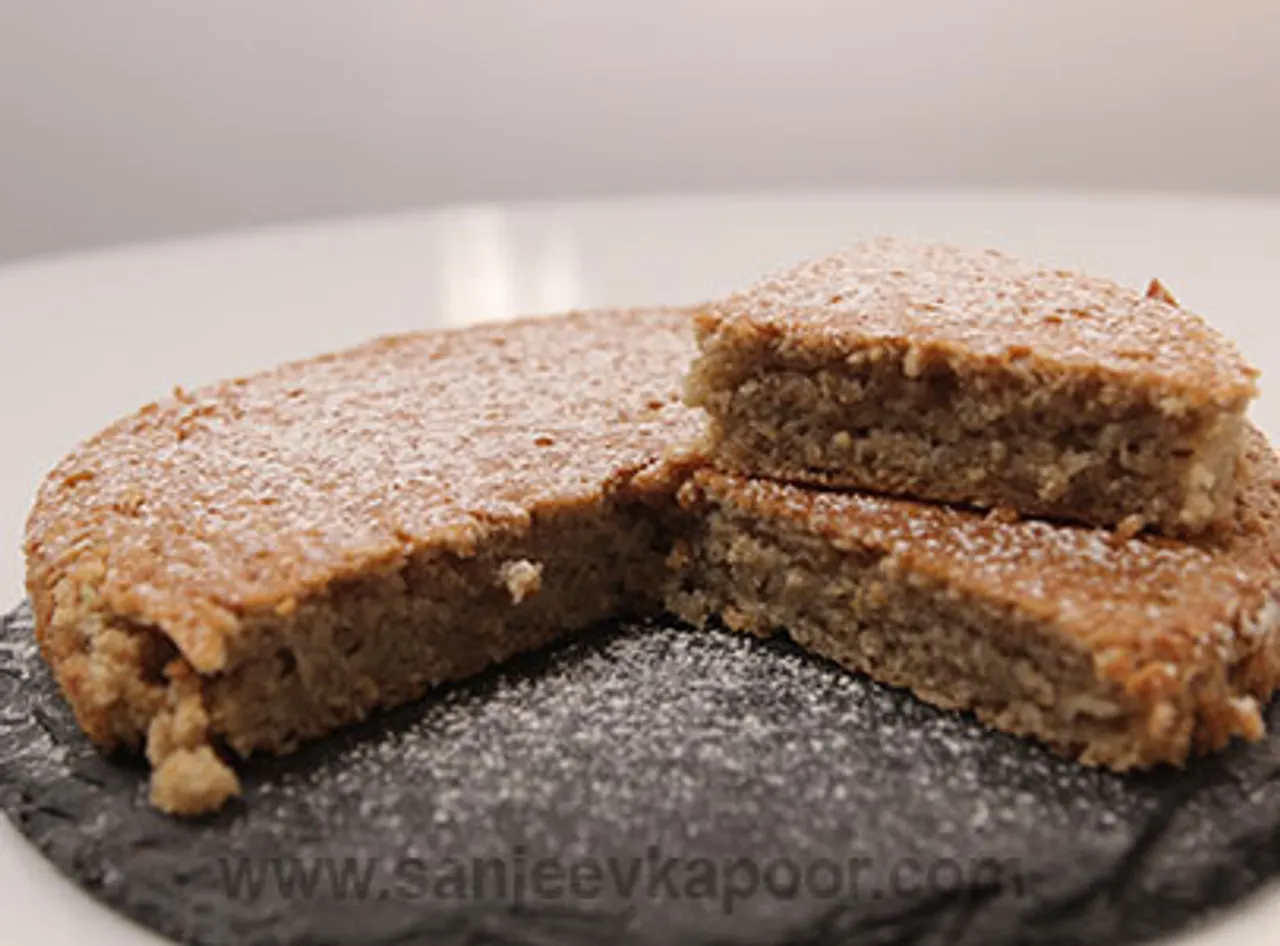 Banana and Oats Cake