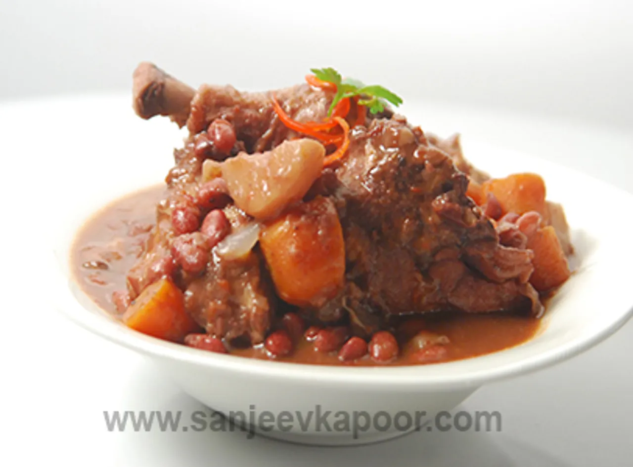 Slow Cooked Chicken with Kidney Beans