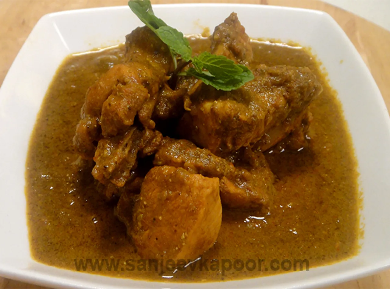 Green Masala Chicken Curry