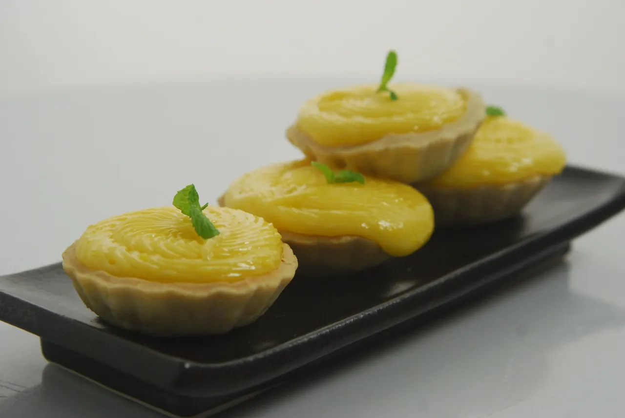 Lemon Curd Tarts