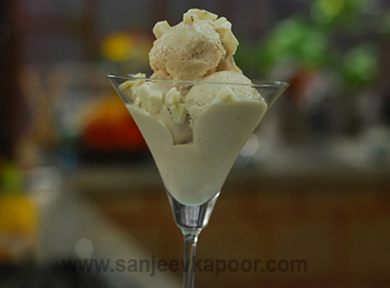 Banana Elaichi Caramel Icecream