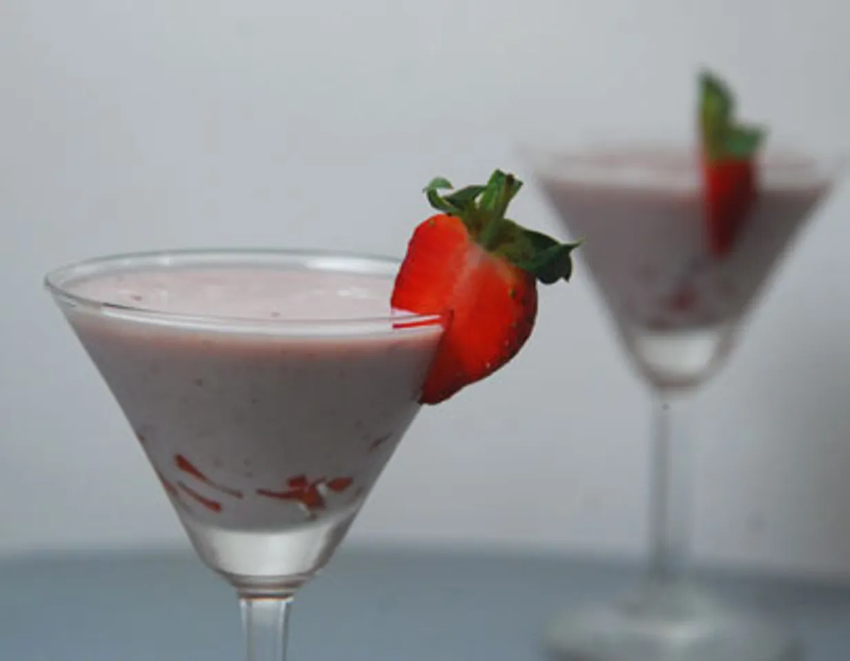 Eggless Strawberry Mousse