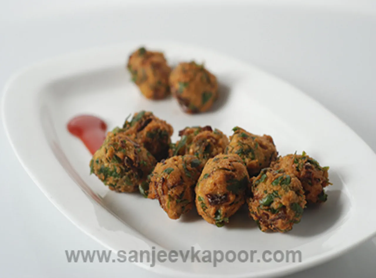 Moong Methi Pakode