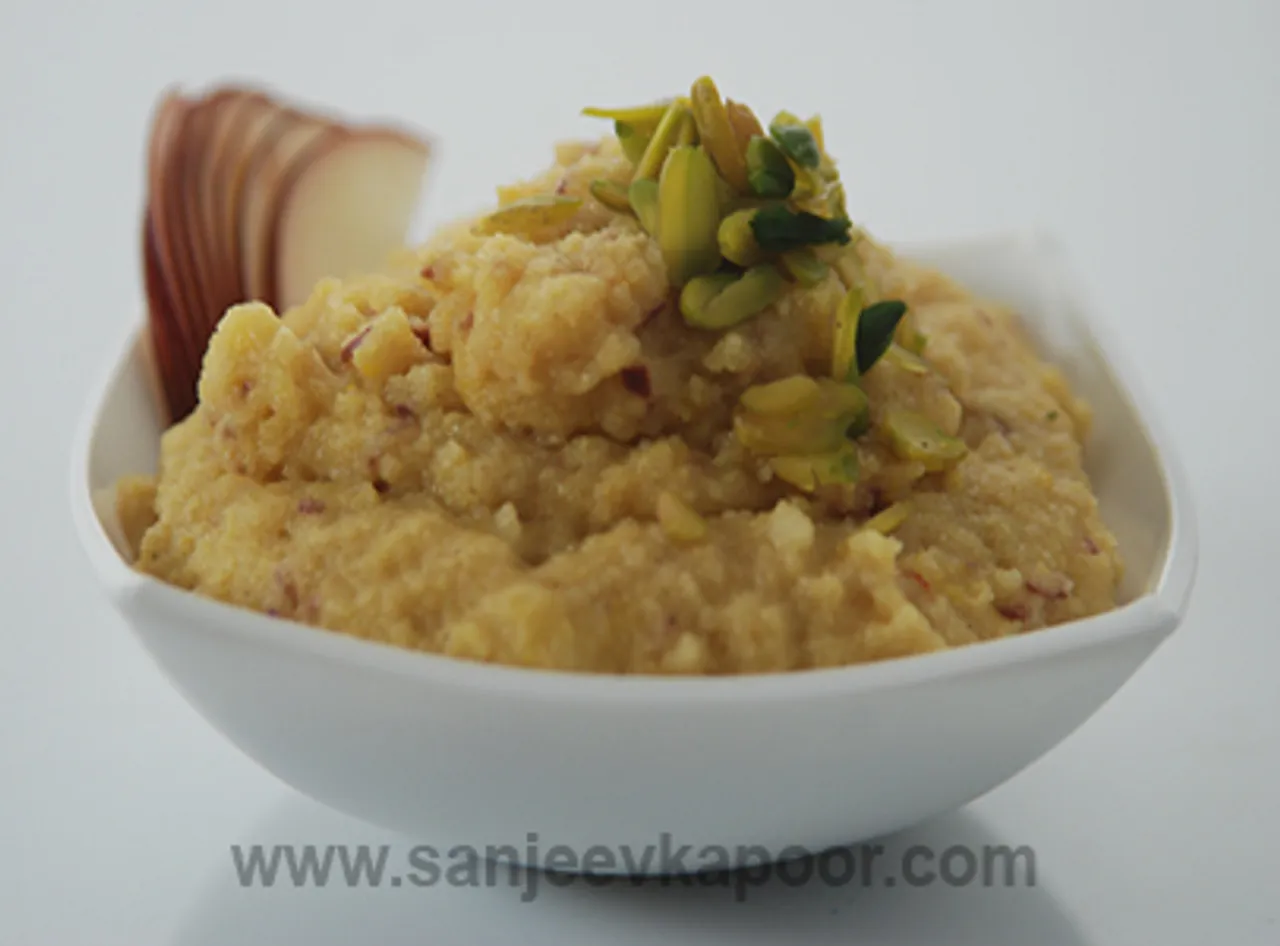 Saeb Aur Sooji Halwa