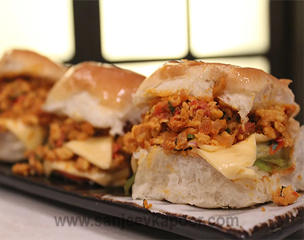 Masala Scrambled Egg Sliders