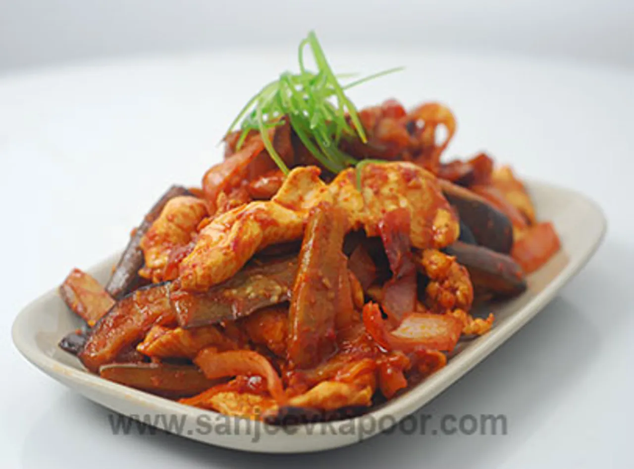 Stir-fried Chicken with Eggplant