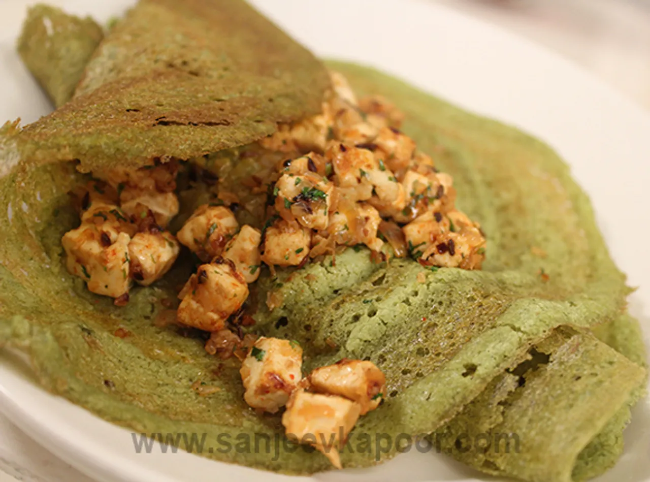 Palak Paneer Dosa