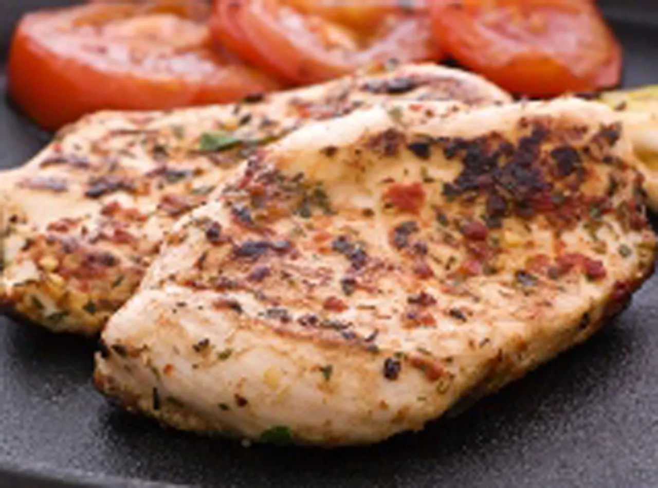 Chicken And Garlic Steak With Red Peppers