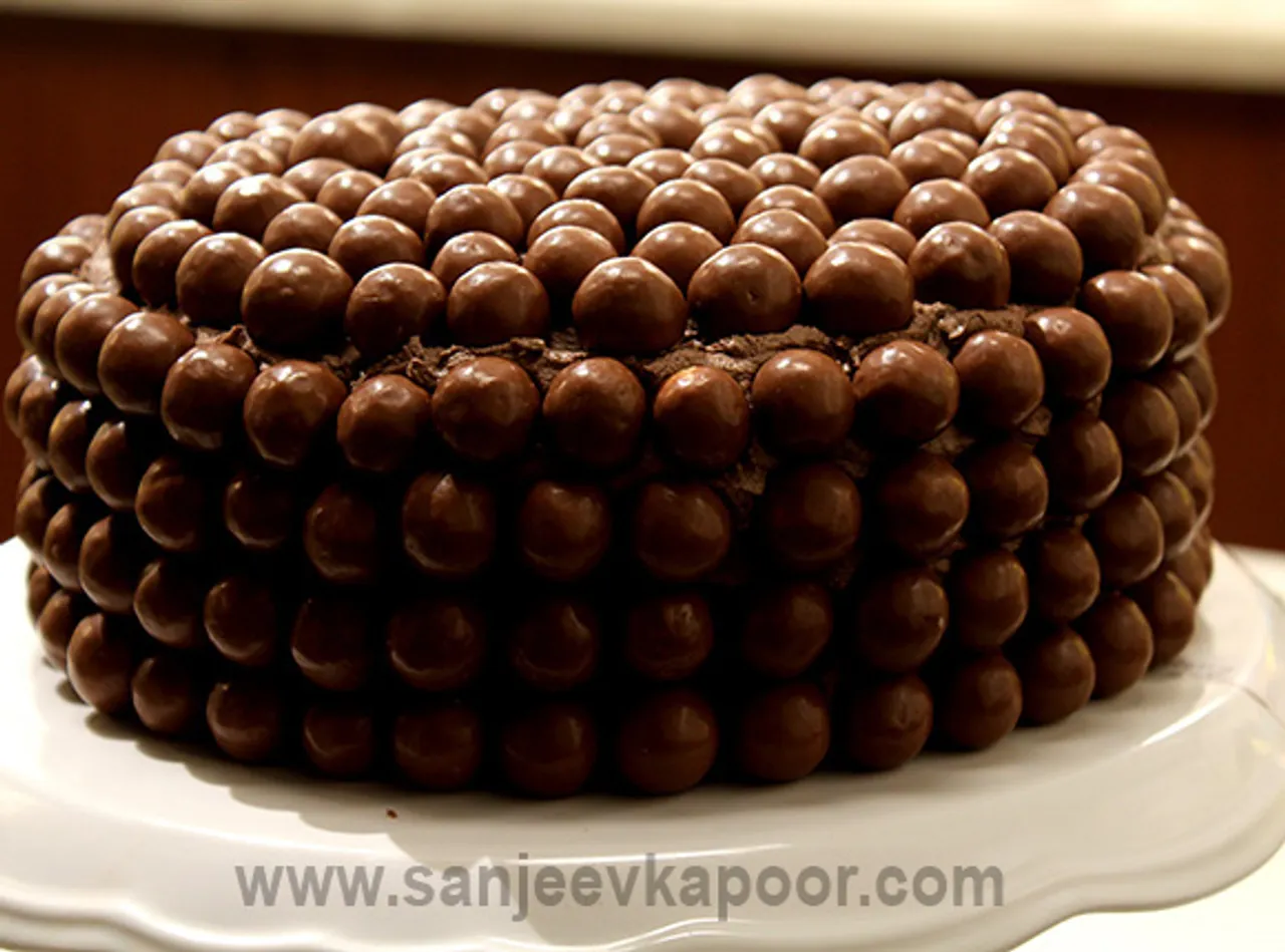 Chocolate Pearl Cake