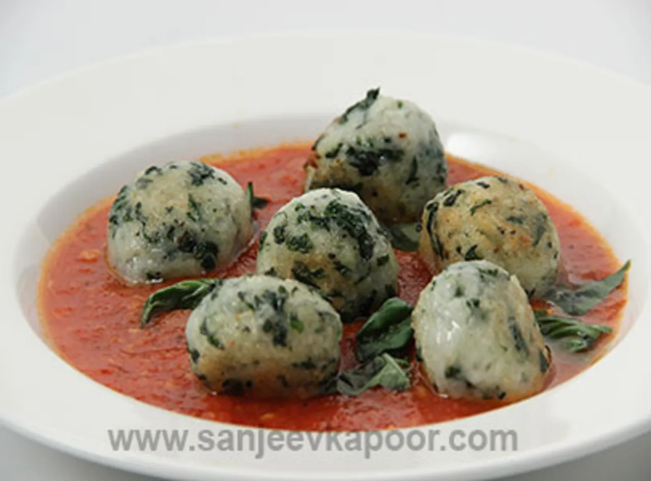 Spinach Gnocchi with Tomatoes