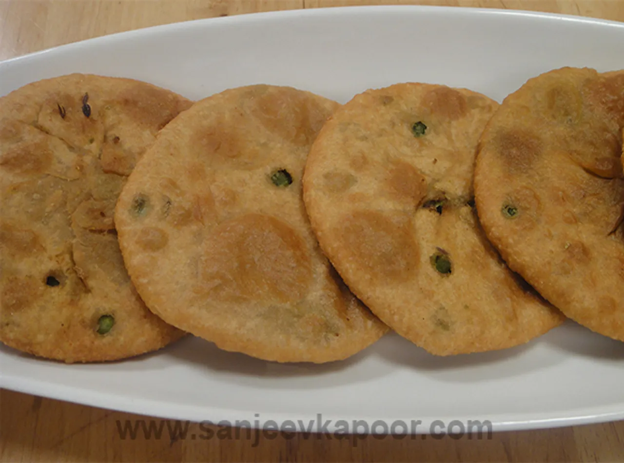 Green Peas Kachori