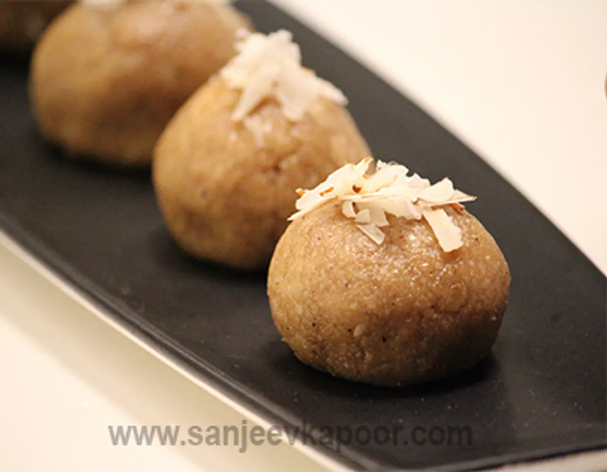 Chapatti Laddoo