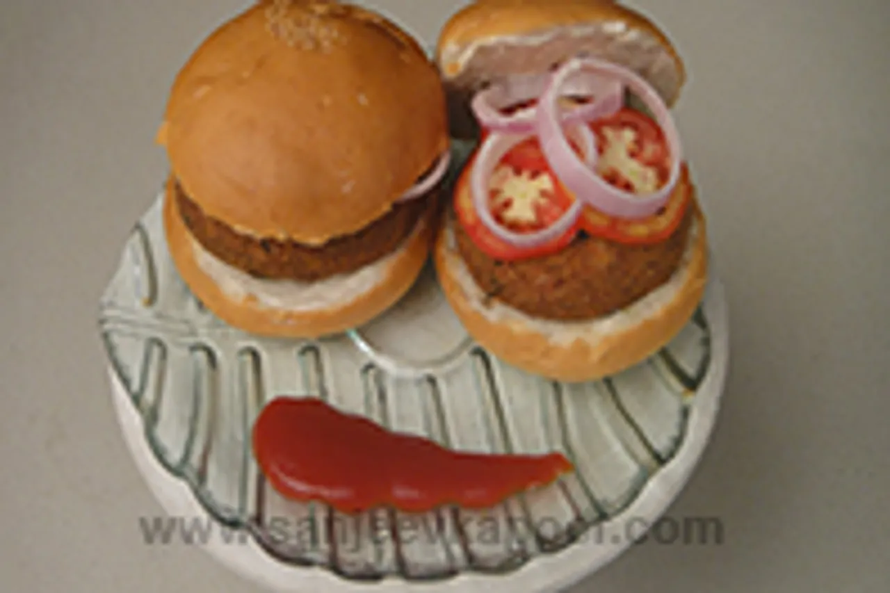 Red Kidney Bean and Coriander Burgers