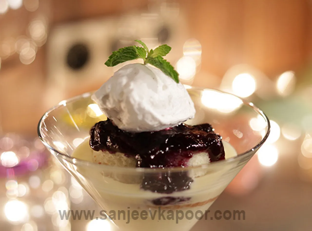 Angel Food Cake with Creme Anglaise