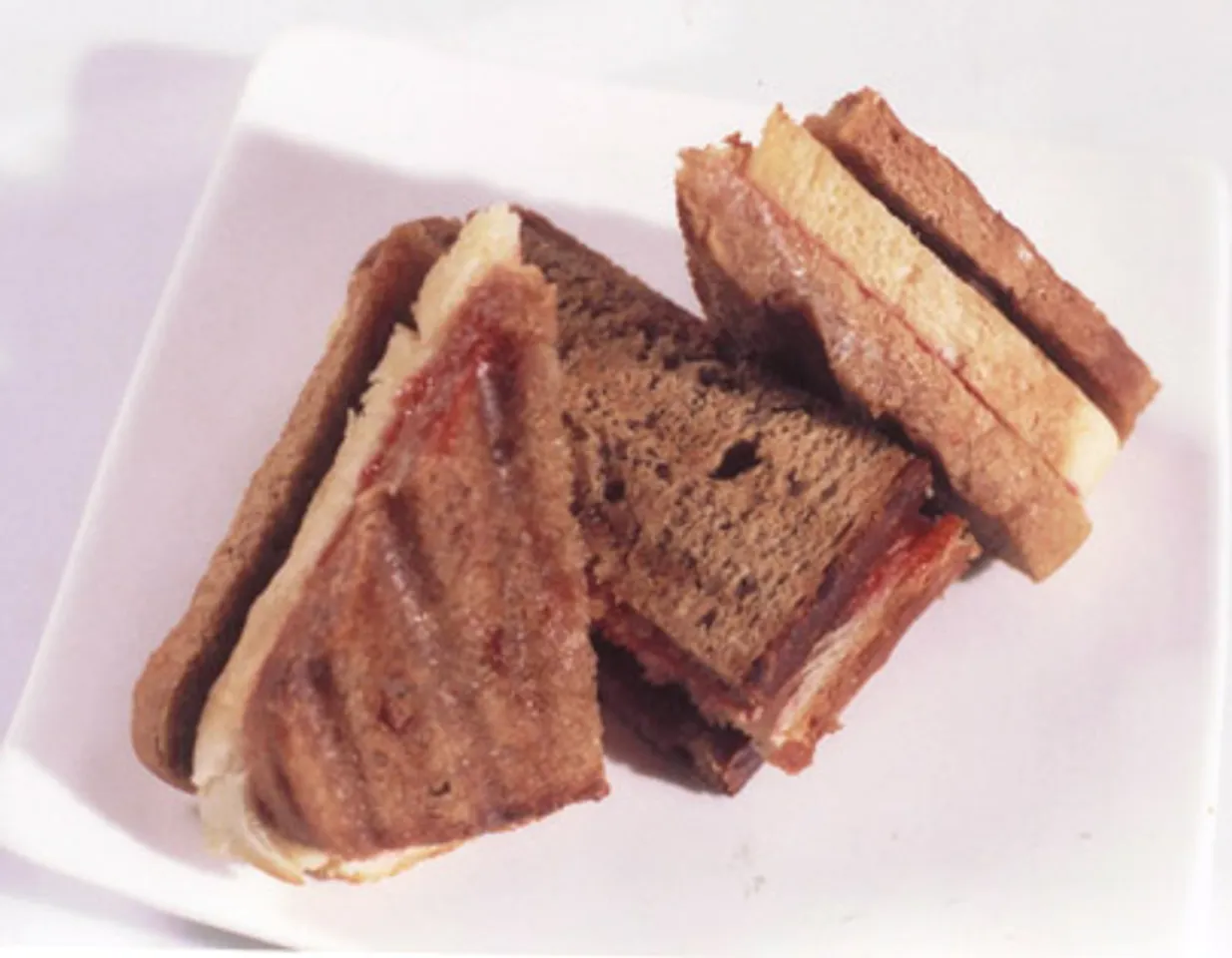 Jam And Chhunda Sandwich