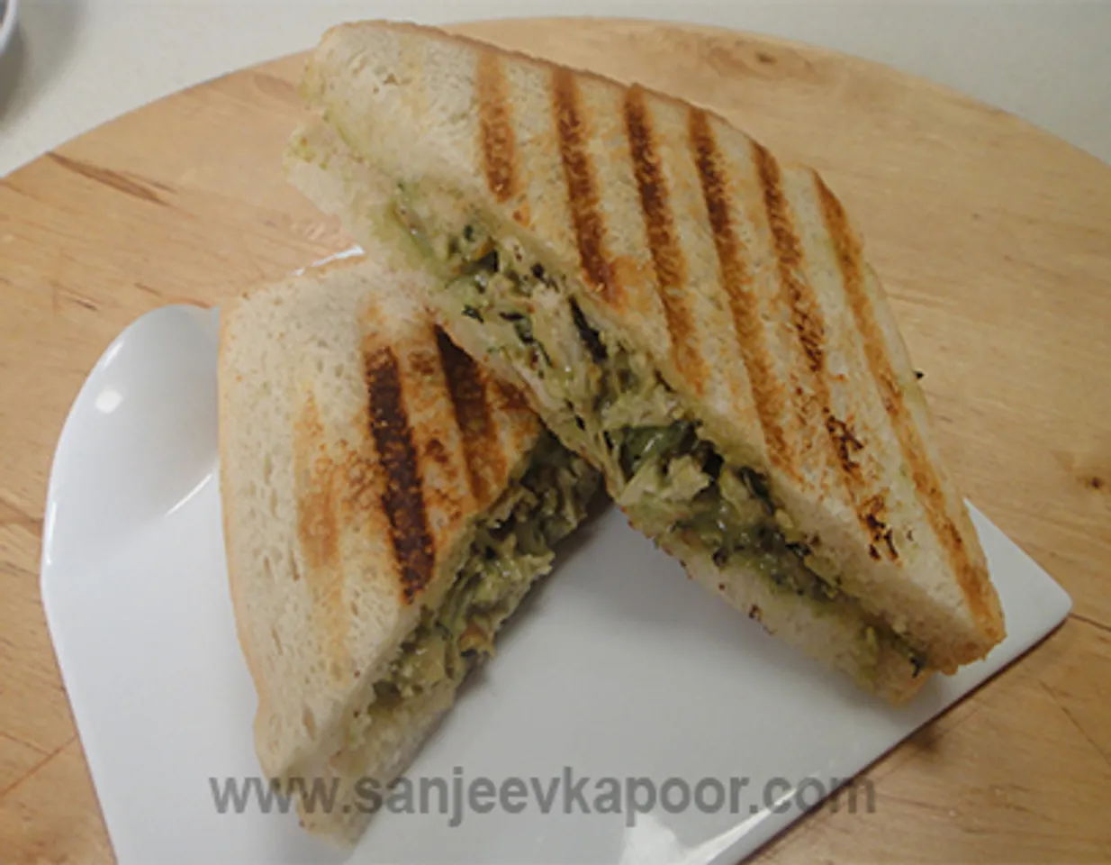 Grilled Chicken Chutney Sandwich