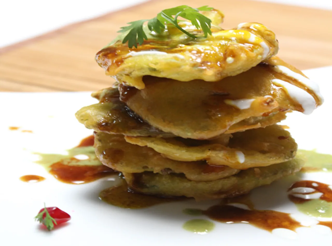 Ajwain Pakora Chaat