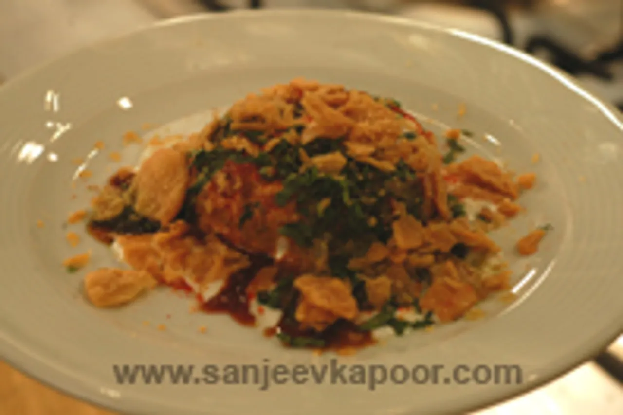 Aloo Tikki Chaat