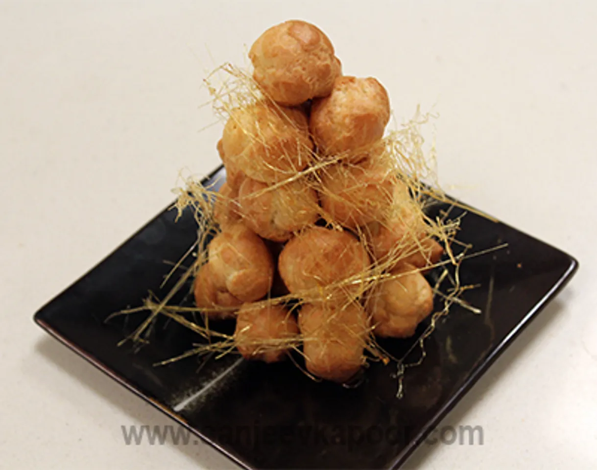 Mini Croquembouche