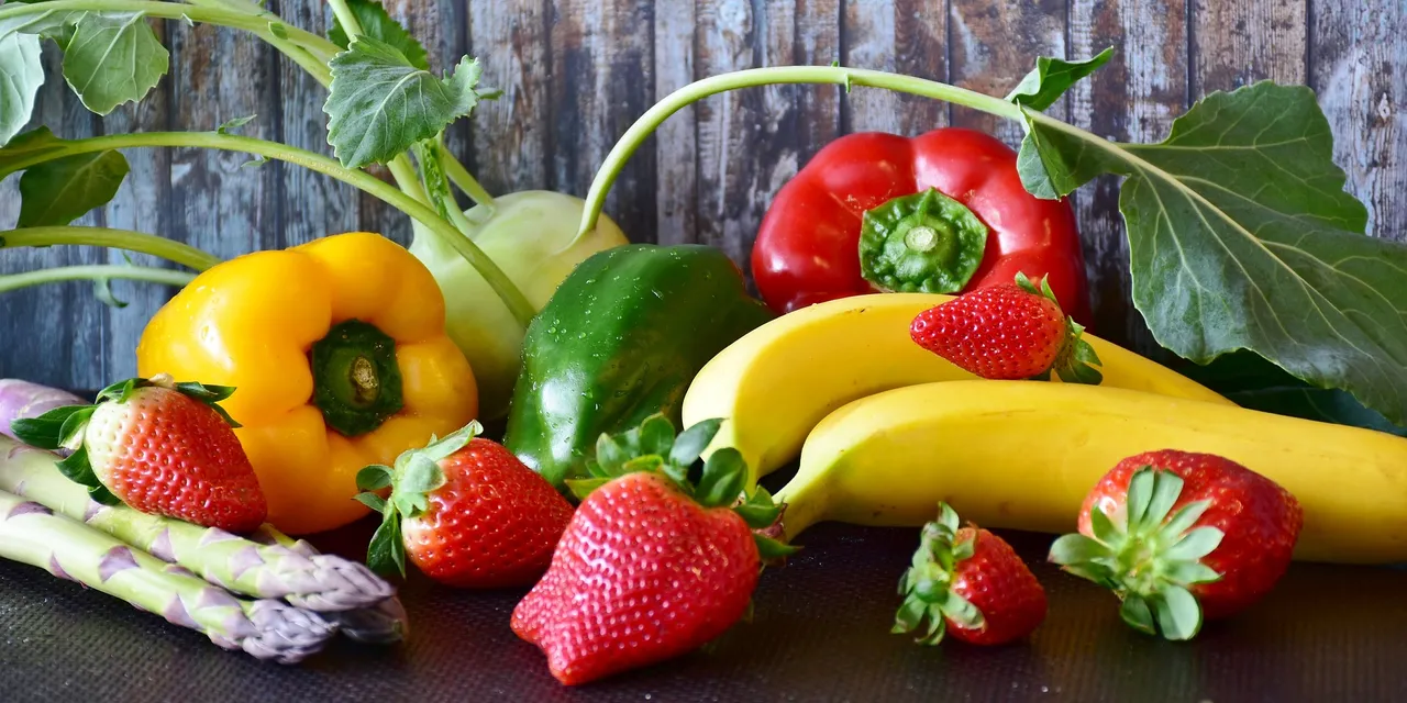 Easy hacks to check freshness of fruits and vegetables