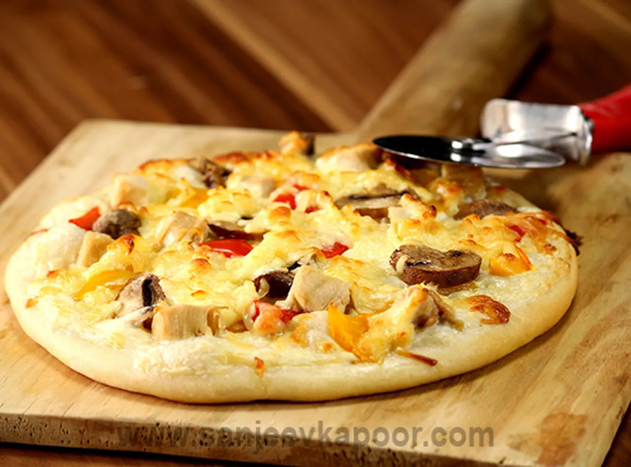 Creamy Chicken and Veg Pizza