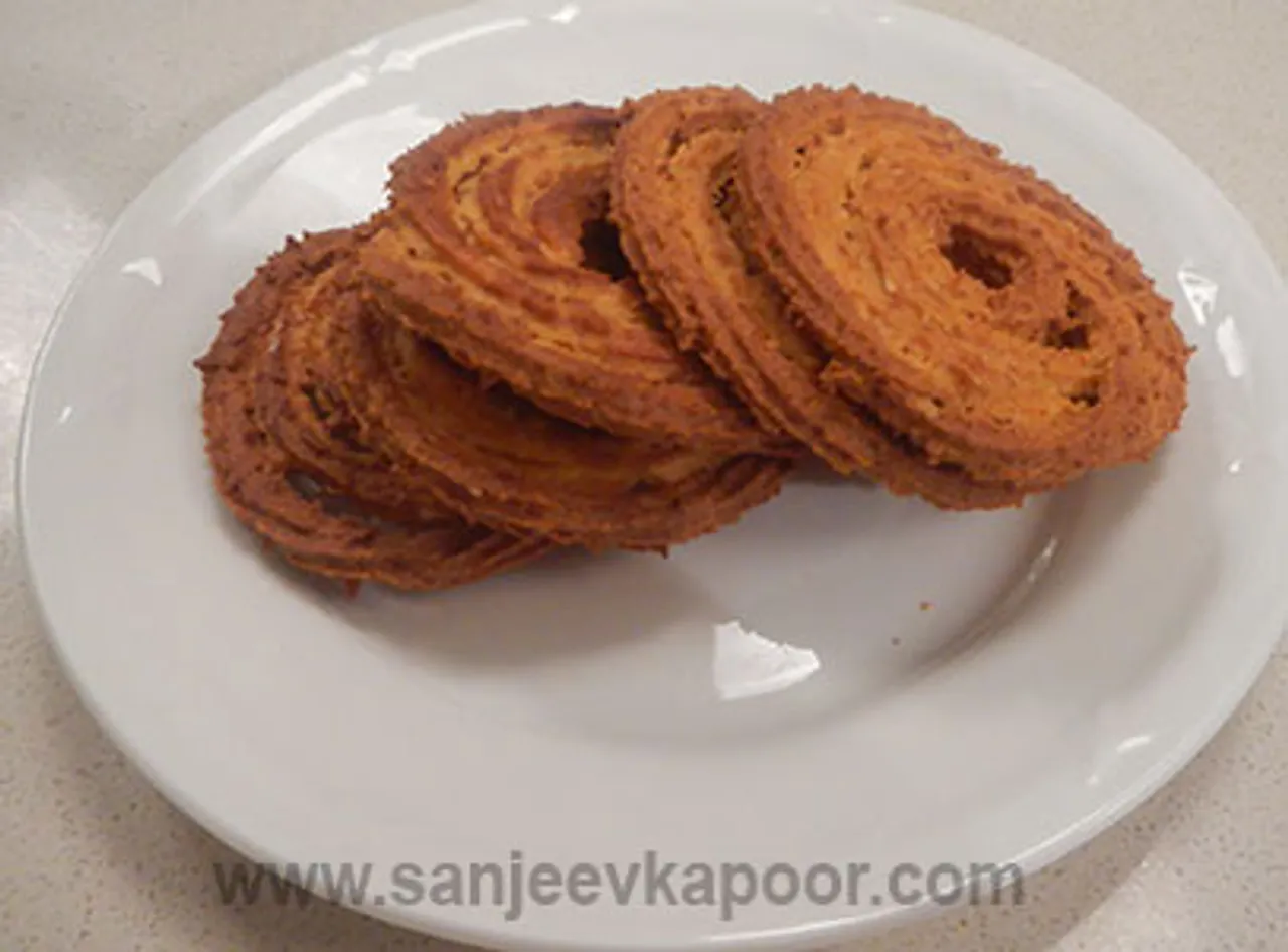 Soya Flour Baked Chakli